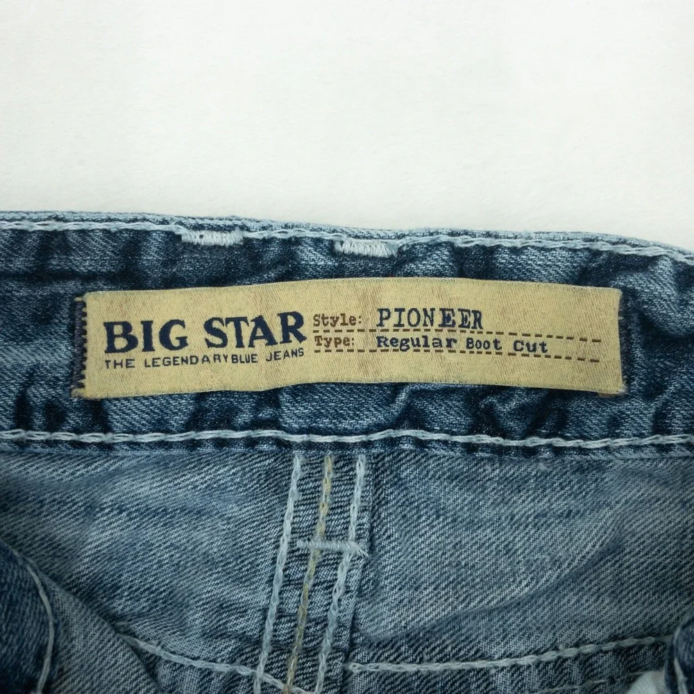 Big Star Pioneer Jeans Mens 33R Blue Distressed Boot Cut Raw Hem Buckle
